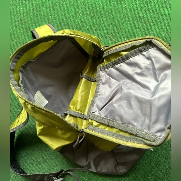 Kelty Summit 15 Woodbine Lightweight Backpack 15 Liter - Picture 6 of 6